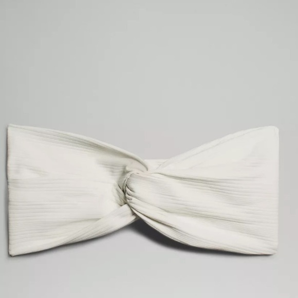 ⭐️Lululemon Ribbed Nulu Twist Front Headband in Bone⭐️ - Picture 9 of 9